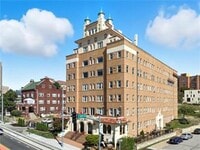 Building Photo - {4555 #205} Ponce De Leon Condo Available Immediately + Flexible Lease Terms + Corner Unit with G...