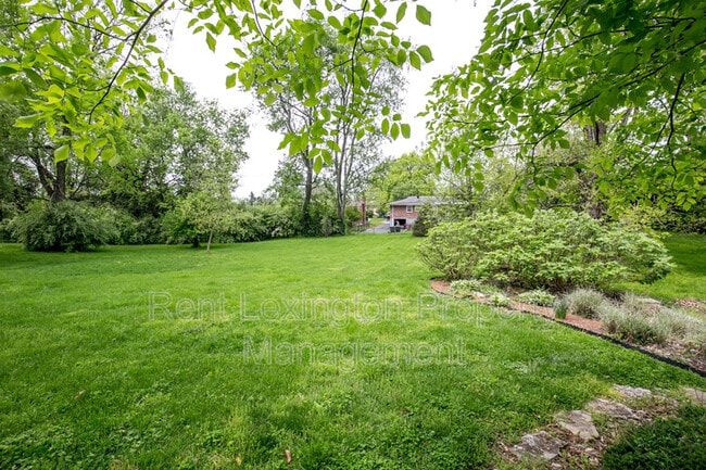 Building Photo - 149 Westgate Dr