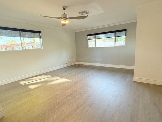 Building Photo - 8139 E Mulberry St