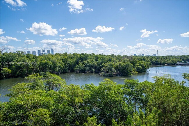 Building Photo - 16385 Biscayne Blvd