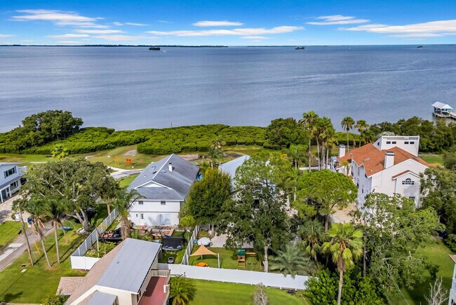 Building Photo - 555 S Gulf Dr