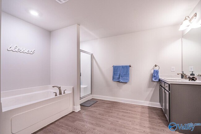 Building Photo - 176 Tybee Dr