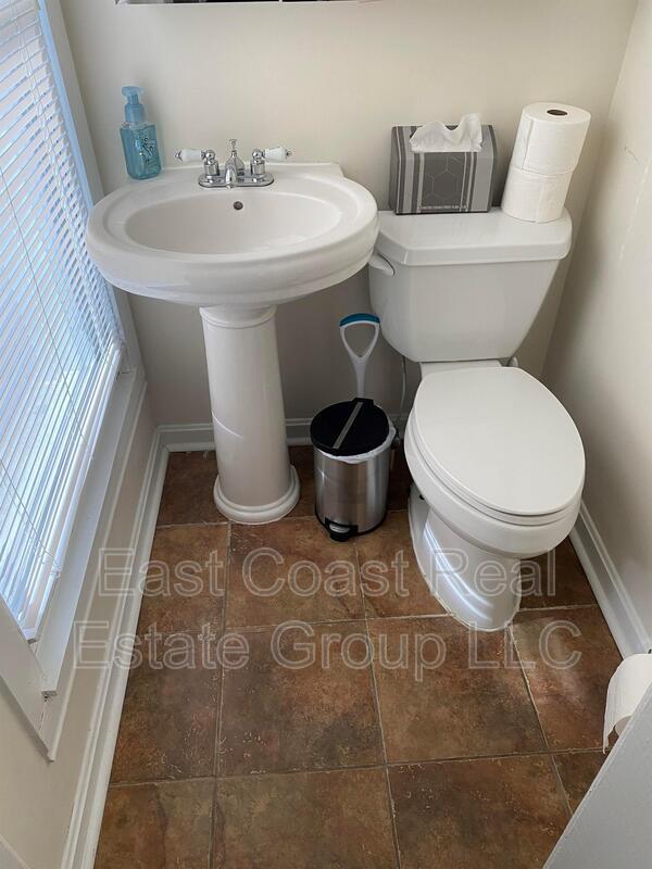 Building Photo - 4 W Water St