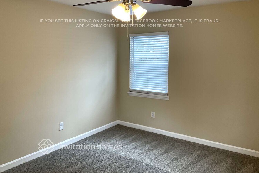 Building Photo - 1300 Shannonhouse Dr