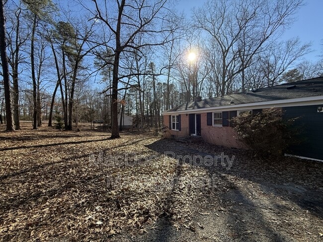 Building Photo - 727 Chalklevel Rd