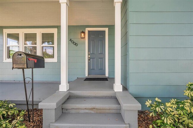 Building Photo - 4000 10th Ave N