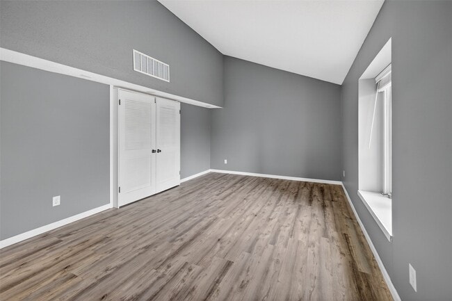 Building Photo - 495 Baywillow Dr