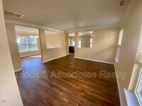 Building Photo - 804 Roni Ct