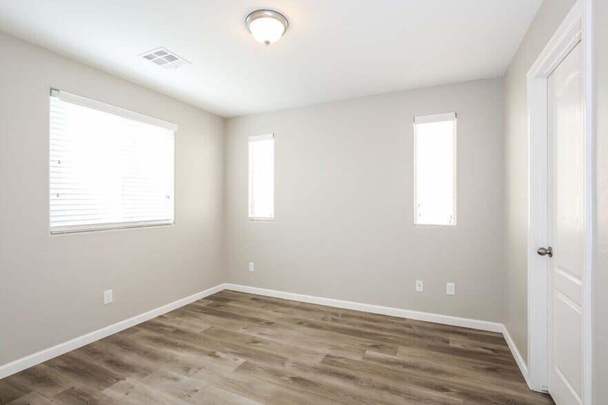 Building Photo - 7708 Twirling Yarn Ct