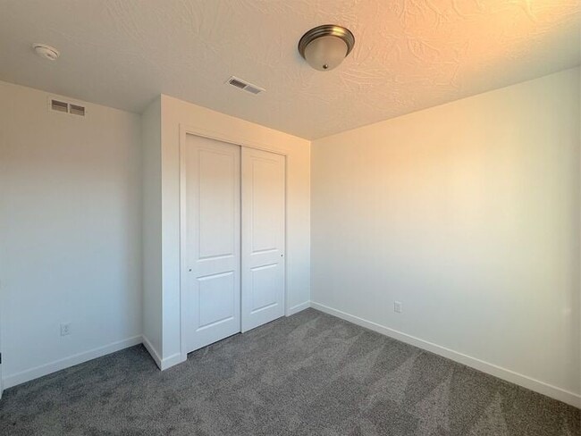 Building Photo - Brand New home 3 bd, 2.5 bt with 3 car garage