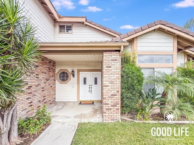 Building Photo - 709 S Hidden Creek Cir