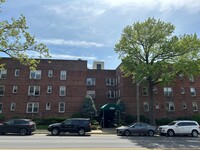 Building Photo - 50 S Middle Neck Rd