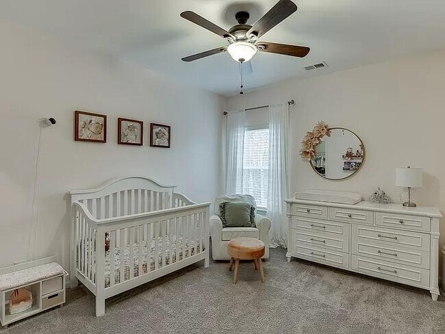 Building Photo - 7860 Gracen Dr