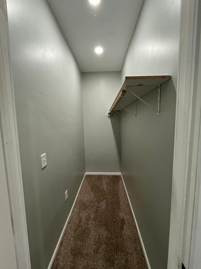 Building Photo - 1518 Howard St