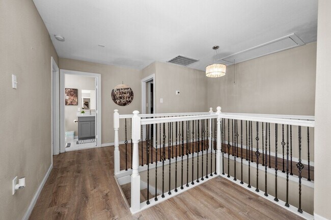 Building Photo - 2504 Ferguson Way