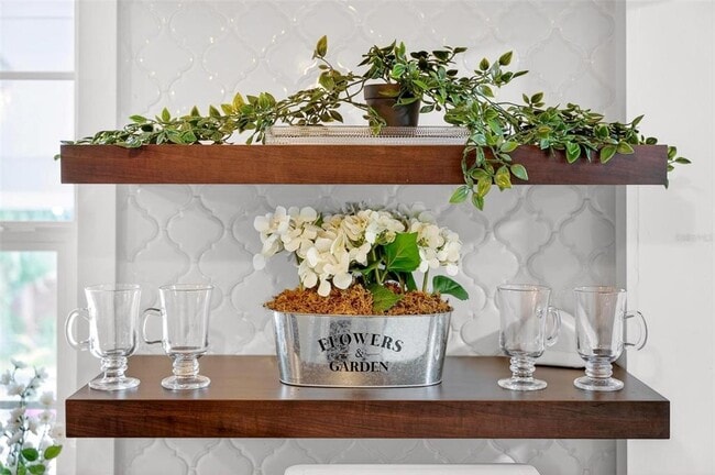 Building Photo - 1099 Grove Ave