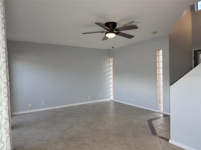 Building Photo - 824 Padua Ln