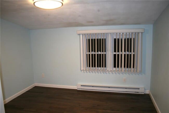 Building Photo - 840 Sanderson Rd