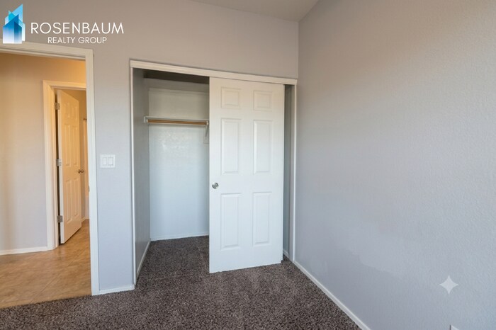Building Photo - 15237 S Moon Valley Rd
