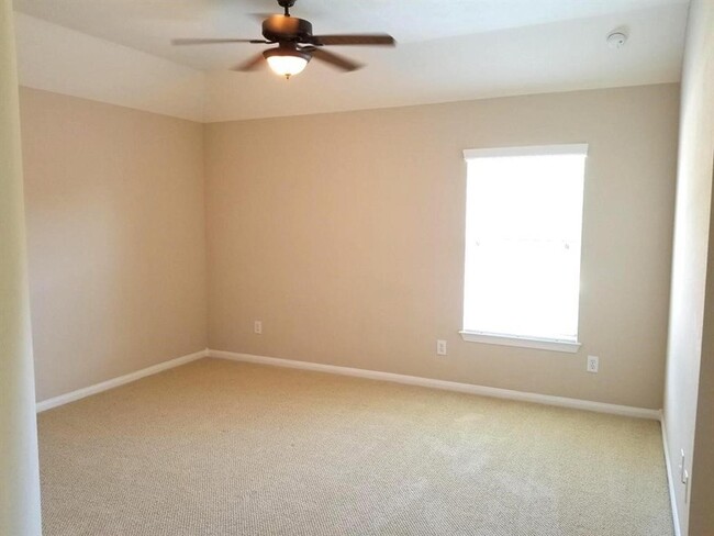 Building Photo - 25406 Archdale Ct