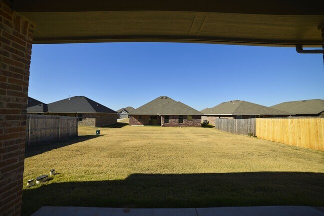 Building Photo - Brand New Home In Washington!
