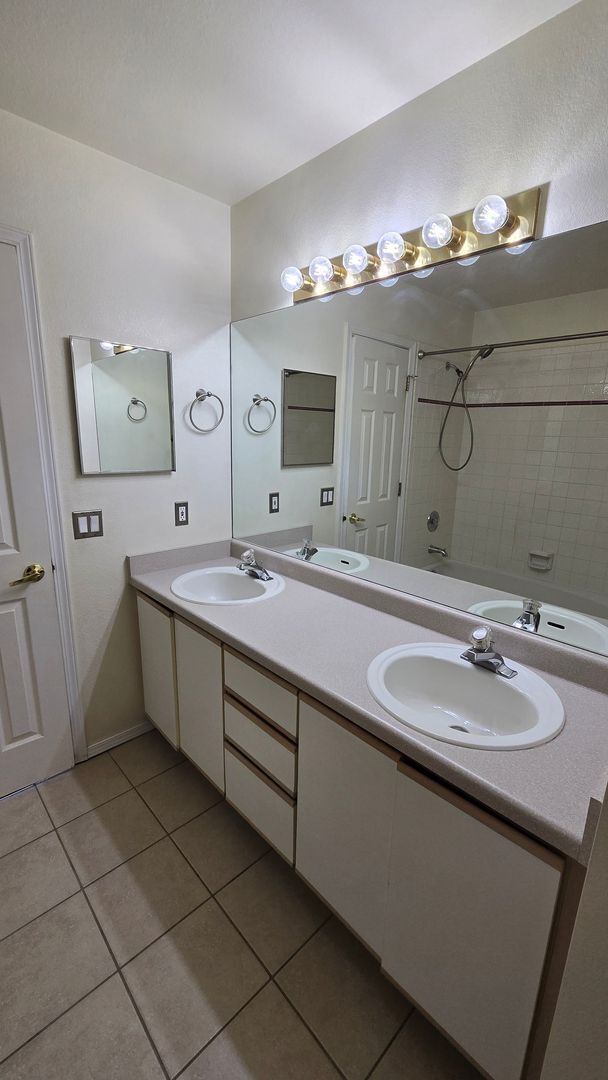 Building Photo - 6048 Colony Cir - Rockrimmon -  3 Bed/ 3 B...