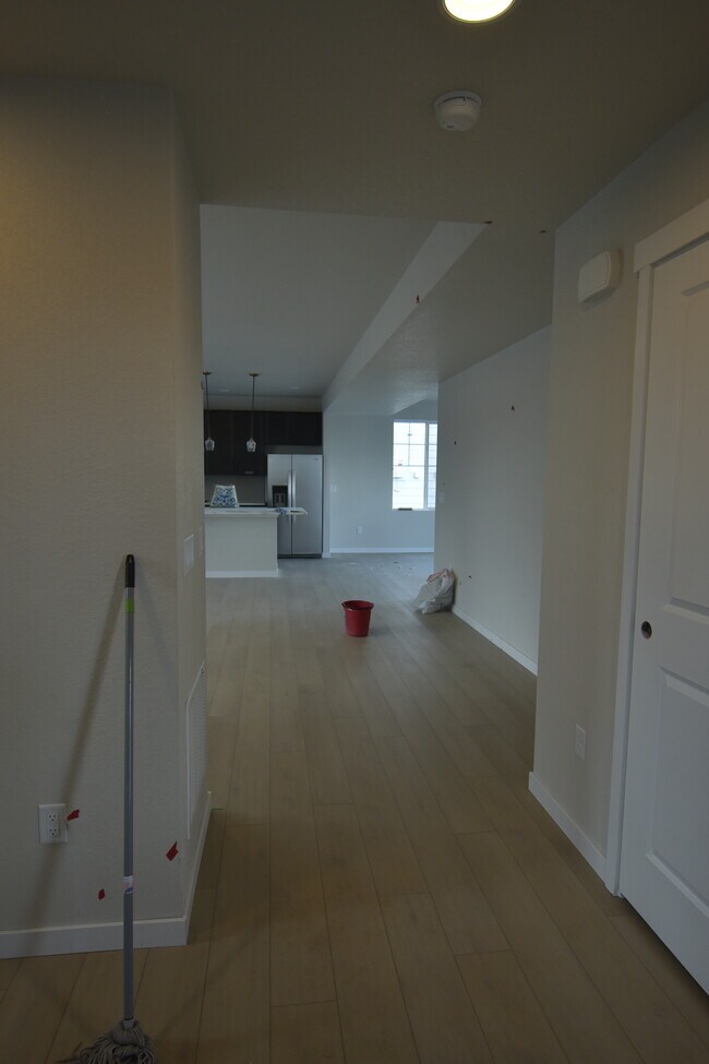 Building Photo - 10220 Spry St