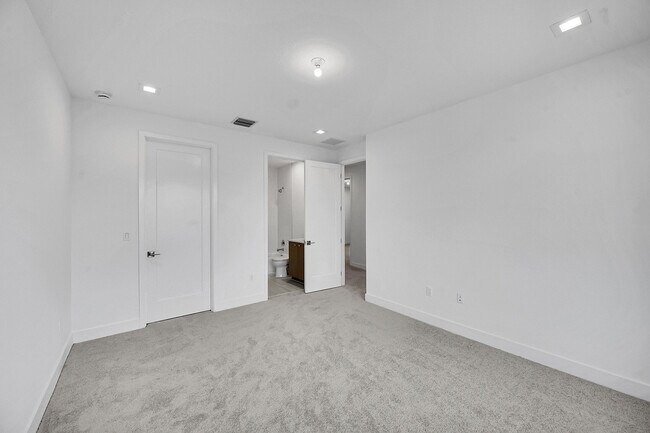 Building Photo - 13198 Feathering Wy