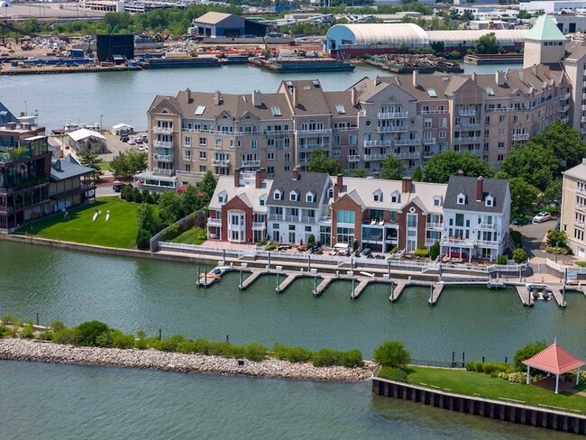 Building Photo - 207 Shearwater Ct W