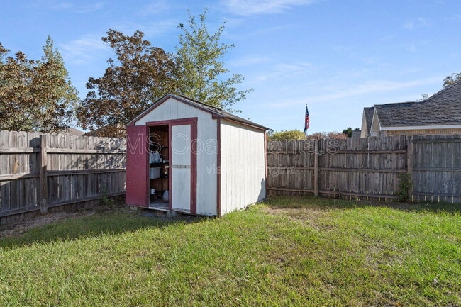 Building Photo - 12206 Breezeway Cir