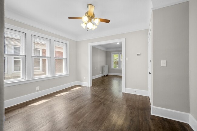 Building Photo - 852 Beaconsfield Ave