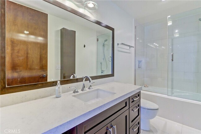 Building Photo - 2156 Via Mariposa E