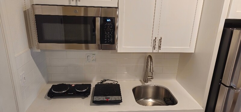 Building Photo - 3017 Garibaldi Dr