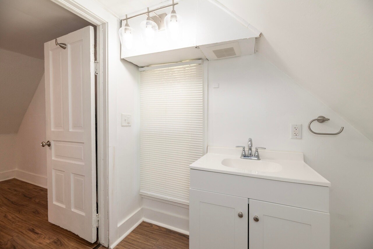 Bathroom (mirror added after picture taken) - 1221 Wells Pl
