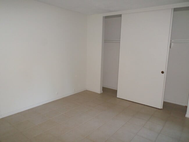 Building Photo - UTC 3 bedroom Townhome