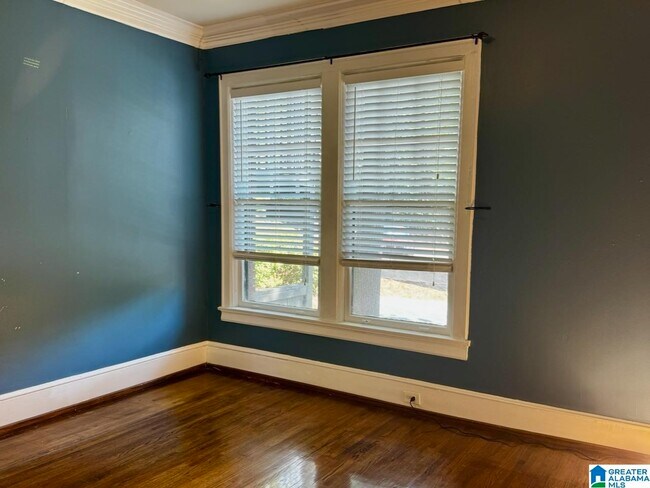 Building Photo - 3007 Highland Ave