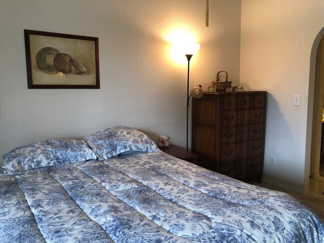 Building Photo - ASK ABOUT OUR REDUCED SUMMER RATES!!! Comfortable & Inviting Home in Leisure World a 45+ Active A...