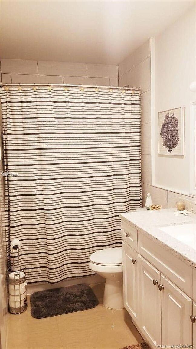 Building Photo - 1560 McKinley St