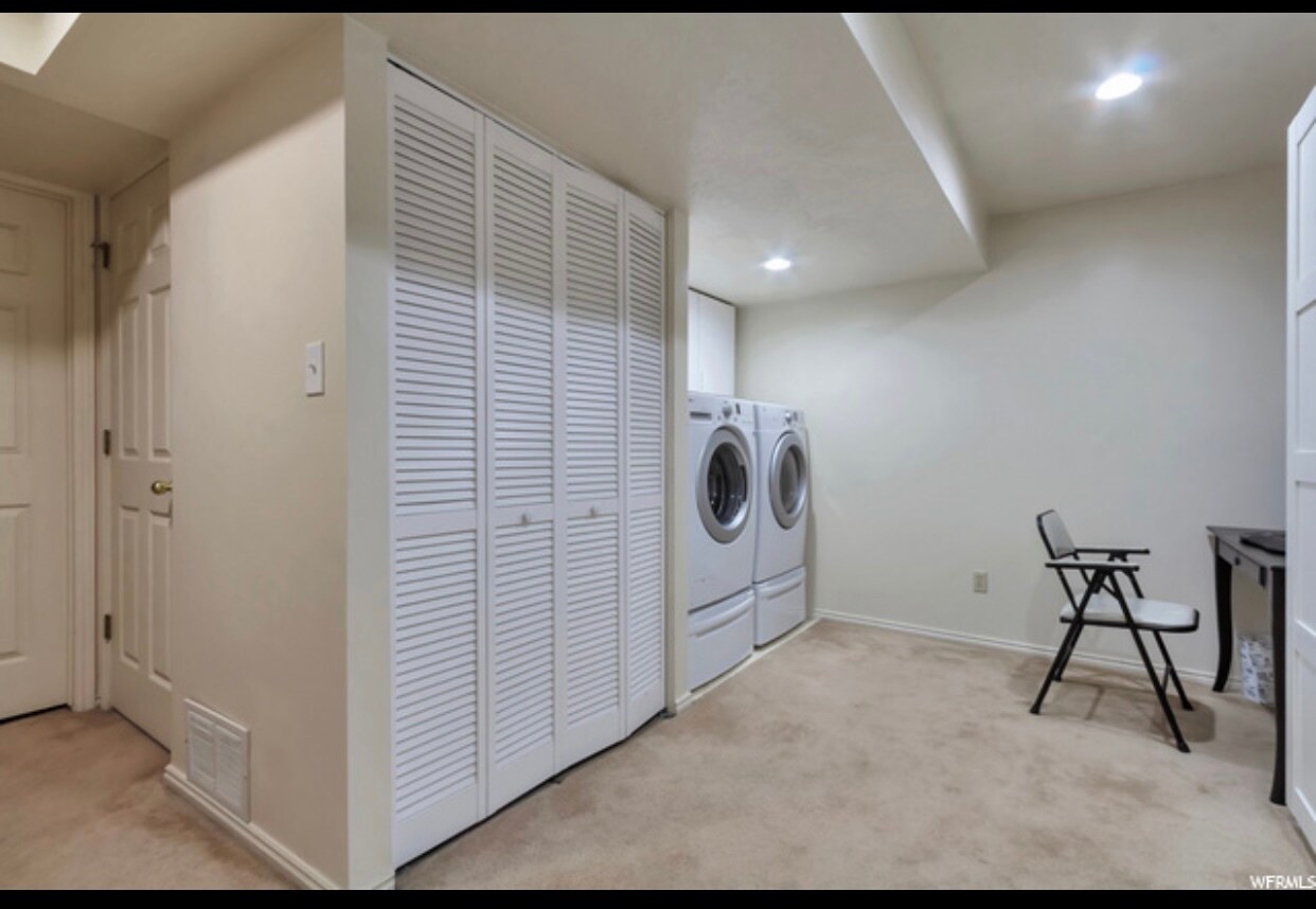 Building Photo - 9867 S Mumford Dr