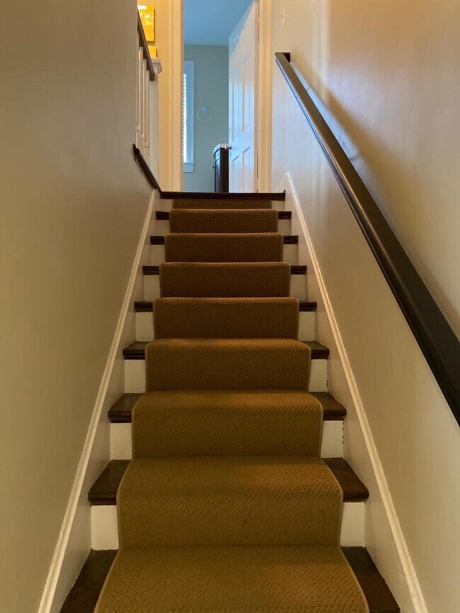 Building Photo - 318 Arcadia Park