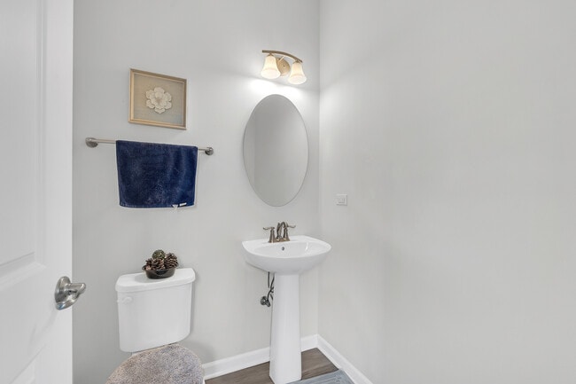 Building Photo - 780 Weller Dr