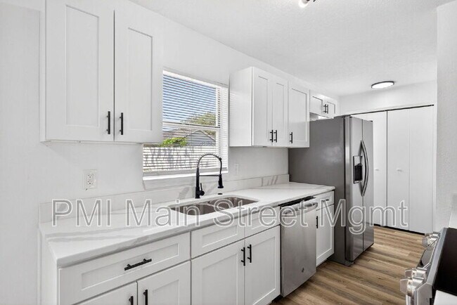 Building Photo - 1098 Leeway Ct