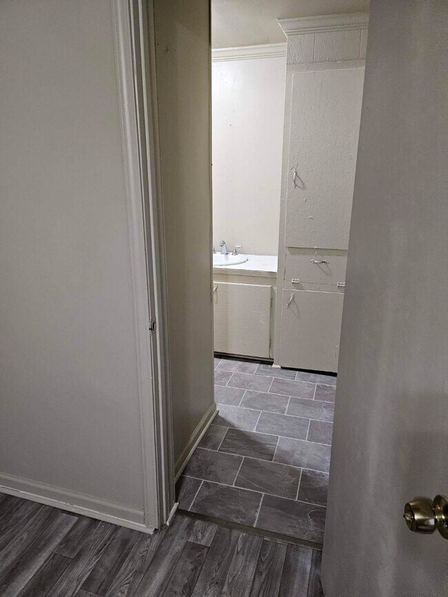 Building Photo - Welcome Home!