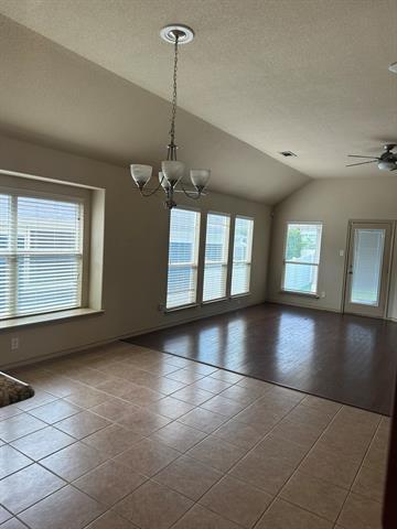 Building Photo - 5009 Holliday Dr