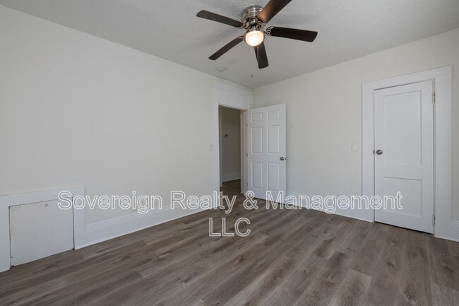 Building Photo - 404 Paines Ave NW