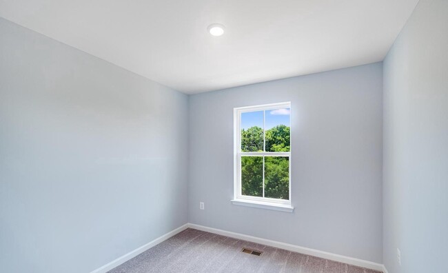 Building Photo - 28 Bigler Rd
