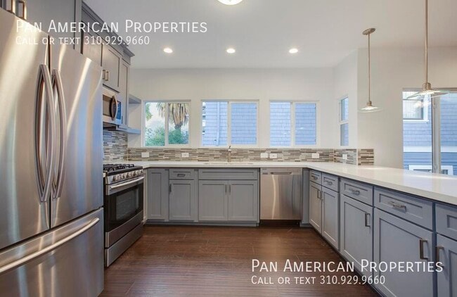 Building Photo - 2767 1/2 W. 8th St.-