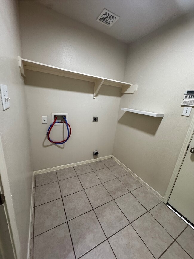 Building Photo - 9311 Camelia Crest Ln
