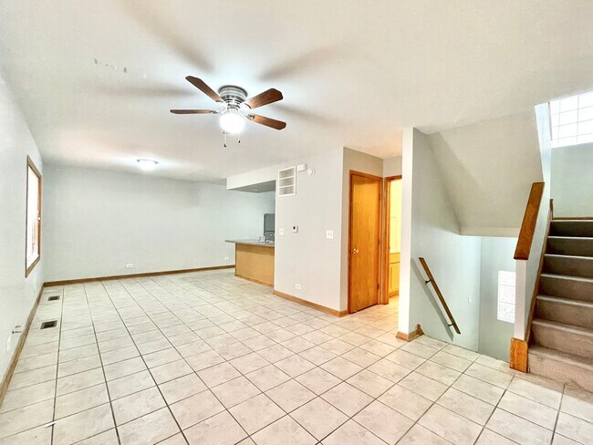 Building Photo - 3162 S Throop St