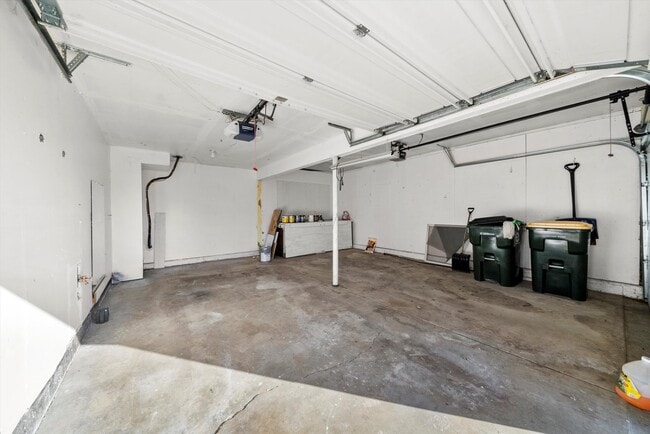 Building Photo - 430 Normandie Ln